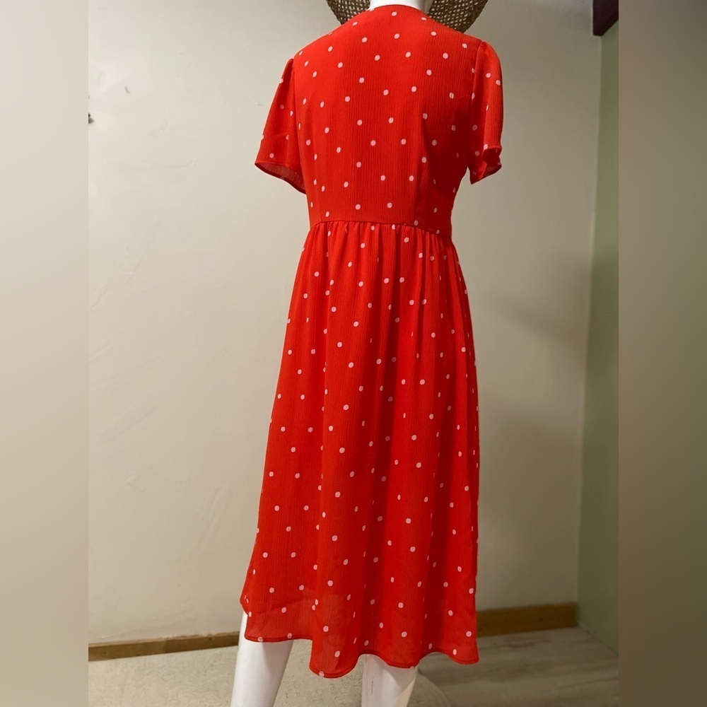 Everly~NWOT~Orange/White Polka Dot Crepe~Peek-A-Boo Front Tie~Midi Dress~Size M - Picture 14 of 16